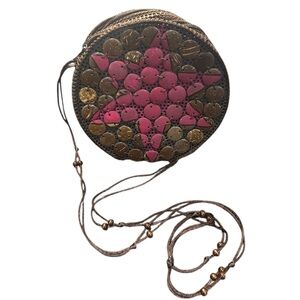 Pink and Brown Star Embellished Round Bag
1 purse different sides